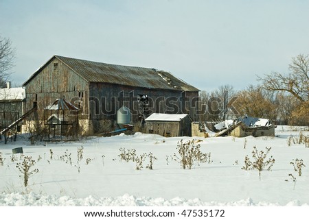 Vintage Barn in Winter