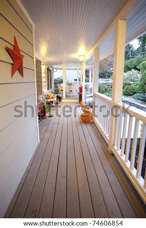 General overview of a porch in the fall