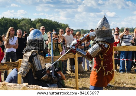 SERGIEV POSAD, MOSCOW REGION, RUSSIA - AUGUST 27:knights fighting with swords. The Festival of medieval culture 