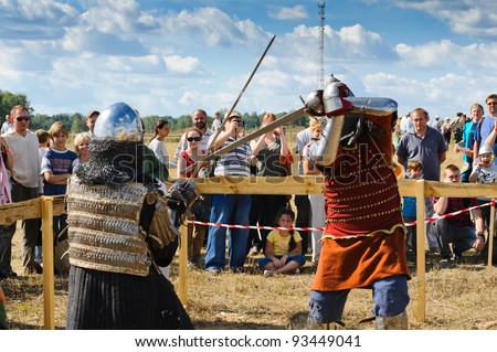 SERGIEV POSAD, MOSCOW REGION, RUSSIA - AUGUST 27:knights fighting with swords. The Festival of medieval culture \