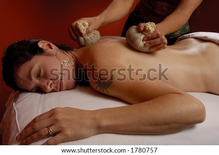 Massage with Thai Compresses Upper Back