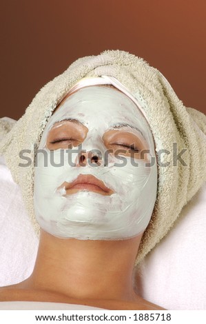 Spa Organic Facial Masque Fully Applied at Day Spa Salon