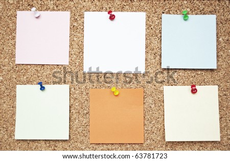 Bulletin board with reminder notes - Color pins with color note paper
