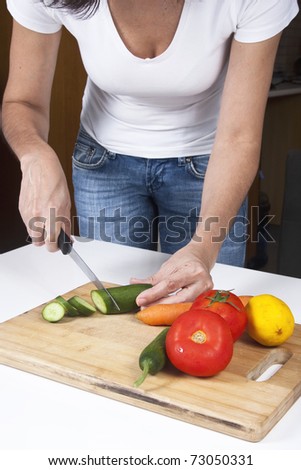 Food cutting female