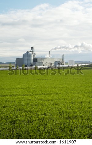 Ethanol production plant utilizing corn as a feed stock located in the middle of farm land in the Dakotas.