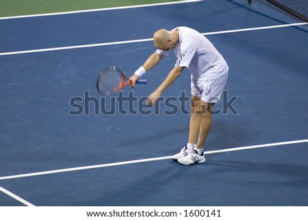 7-27-06 Los Angeles Countrywide Classic Tennis Tournament.  Andre Agassi bowing to the audience after defeating George Bastl