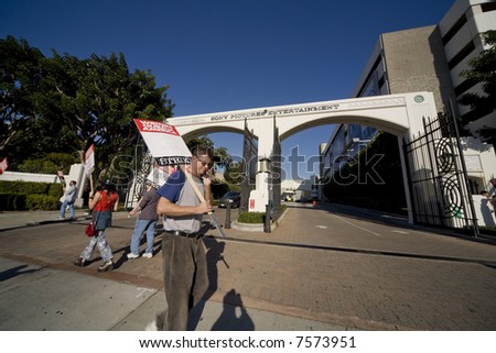 Culver City, CA DECEMBER 3, 2007:  Picketers of the Writers Guild of America on strike at the Sony Pictures Entertainment studio