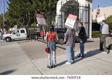 Culver City, CA DECEMBER 3, 2007:  Picketers of the Writers Guild of America on strike at the Sony Pictures Entertainment studio