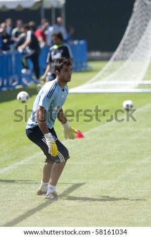 LOS ANGELES - JULY 30: Real Madrid defender Alvaro Arbeloa practices at UCLA, in Los Angeles on July 30, 2010.  Real Madrid prepares for a game against the L.A. Galaxy.