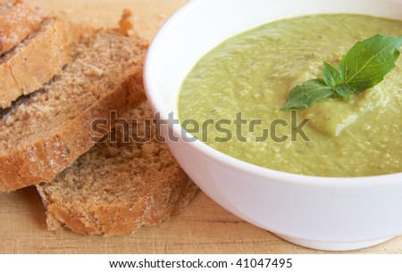Pea soup and bread