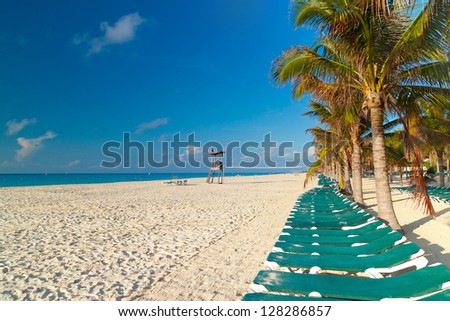 Idyllic beach at the Caribbean sea of Mexico