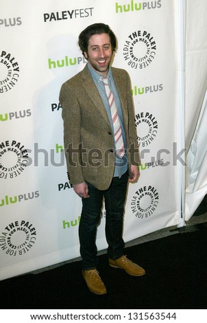 BEVERLY HILLS - MARCH 13: Simon Helberg arrives at the 2013 Paleyfest \