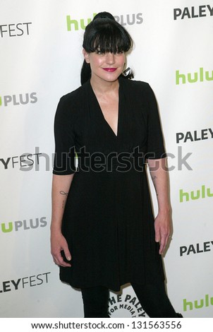 BEVERLY HILLS - MARCH 13:  Pauley Perrette arrives at the 2013 Paleyfest 