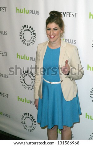 BEVERLY HILLS - MARCH 13: Mayim Bialik arrives at the 2013 Paleyfest 