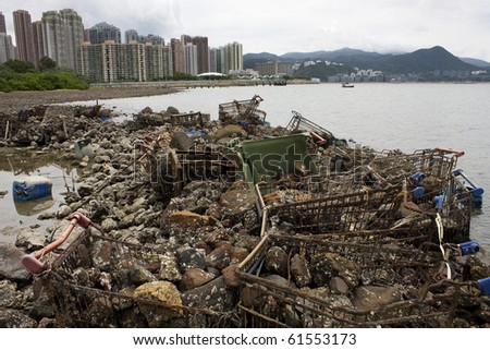 Garbage piled up on the coast of the ocean