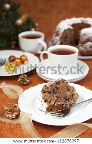 Christmas table setting - cake and christmas decorations
