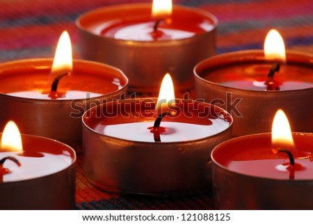 Red Christmas tea-light candles