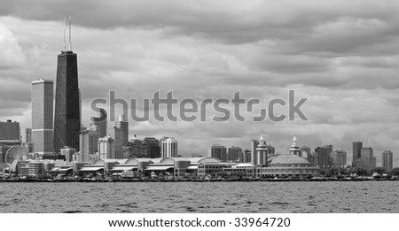 Chicago\'s skyline and Navy Pier, in black & white