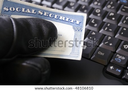 Identity theft and Social Security card, internet crime online