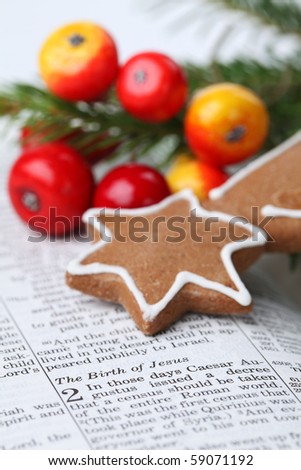 Christmas story - Open Bible with selective focus on text in Lucas 2 about Jesus\' birth