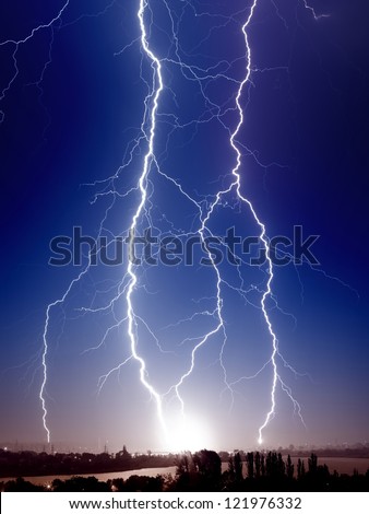 Huge bolt of lightnings hits small town