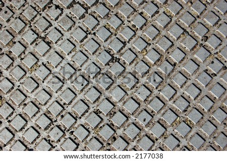 Non-slip steel grid plate
