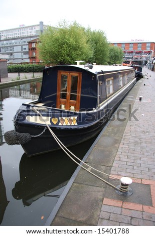 A narrow boat barge, Gas street, Birmingham, England