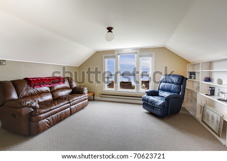 Small family room on the top floor