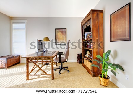 Tropic style home office with beige