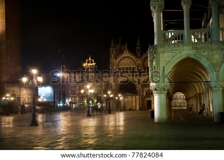 night view of Piazza San Marco with Campanile, Basilika San Marco and Doge Palace. Venice, Italy
