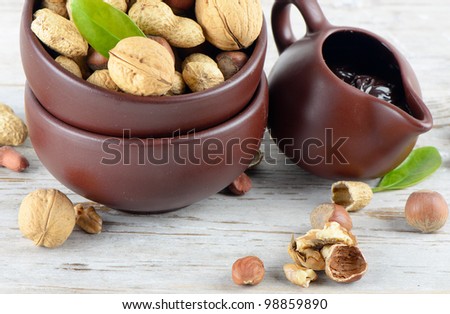 Nuts and nut cream