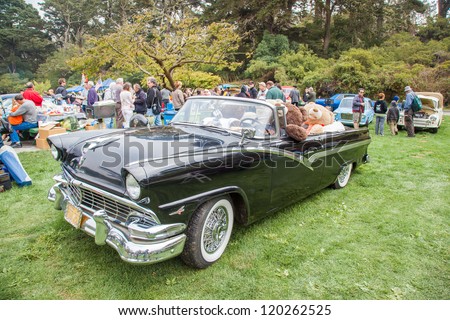 SAN FRANCISCO - SEPTEMBER 29: A 1954 Ford Fairlane is on display during the 2012 Jimmy\'s Old Car Picnic in Golden Gate Park in San Francisco on September 29, 2012