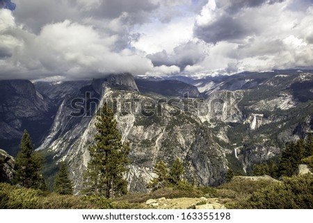 A view of Half Dome and Yosemite Valley from Glacier Point in Yosemite National Park, California