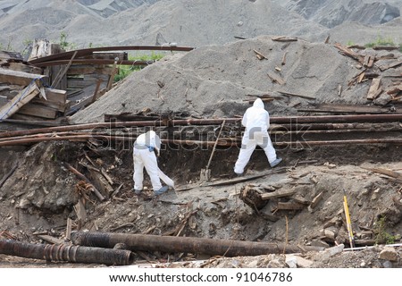 Men working in dangerous conditions