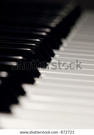 electro piano keyboard with shallow DOF