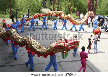 dragon-dance -  wide circle - chinese new year