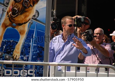 HOLLYWOOD, CA-JULY 25: Actor Chris O'Donnell arrives at the 'Cats & Dogs: The Revenge Of Kitty Galore' Los Angeles Premiere at Grauman's Chinese Theatre on July 25, 2010 in Hollywood, California.