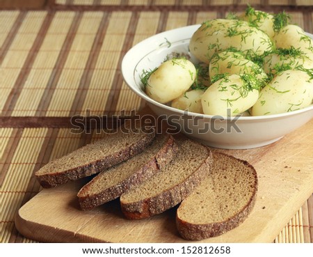 rye bread and young potato with fresh fennel