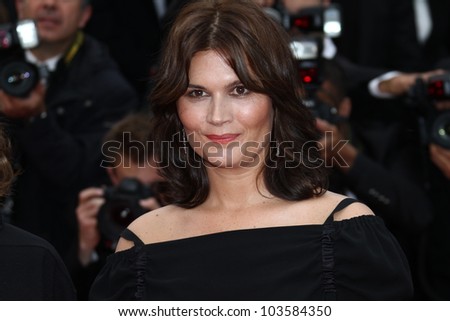 CANNES, FRANCE - MAY 21: Actress Marina Hands attends the \'Vous N\'avez Encore Rien Vu\' premiere during the 65th Annual Cannes Film Festival at Palais des Festivals on May 21, 2012 in Cannes, France