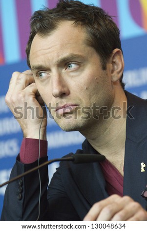 BERLIN, GERMANY - FEBRUARY 12: Actor Jude Law attends the 'Side Effects' Press Conference during the 63rd Berlinale  Festival at the Grand Hyatt Hotel on February 12, 2013 in Berlin, Germany.