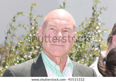 CANNES, FRANCE - MAY 22: Patrick Stewart attends a photocall promoting the film \'X-Men 3\' at the Palais des Festivals during the 59th  Cannes Film Festival on May 22, 2006 in Cannes, France