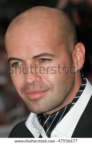 CANNES, FRANCE - MAY 11: Actor Billy Zane attends the premiere for the film 'Lemming' at Le Palais de Festival on the opening night of the 58th  Cannes Film Festival May 11, 2005 in Cannes, France