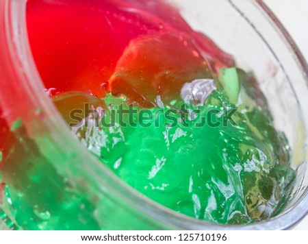 red and green jelly pudding