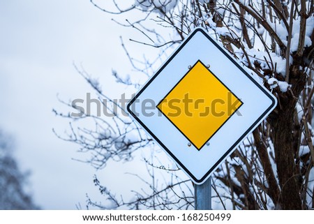 german right of way sign
