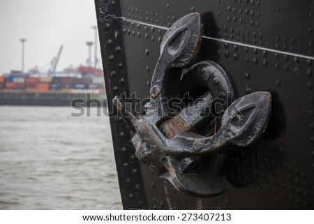 hamburg harbor anchor ship background