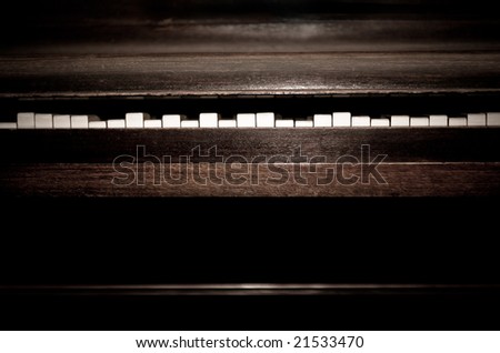 Broken old, vintage piano with keys at different positions
