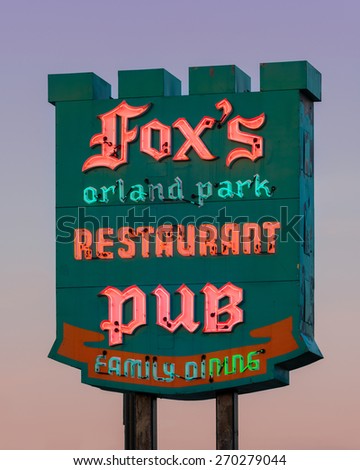 ORLAND PARK, ILLINOIS - APRIL 16: Fox\'s Orland Park Restaurant & Pub neon sign on April 16, 2015 in Orland Park, Illinois