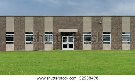 Grade school building