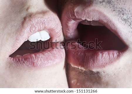 macro kiss, two mouth and water