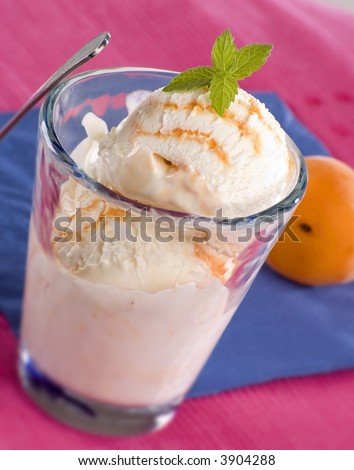 mixed yogurt and apricot ice cream close up